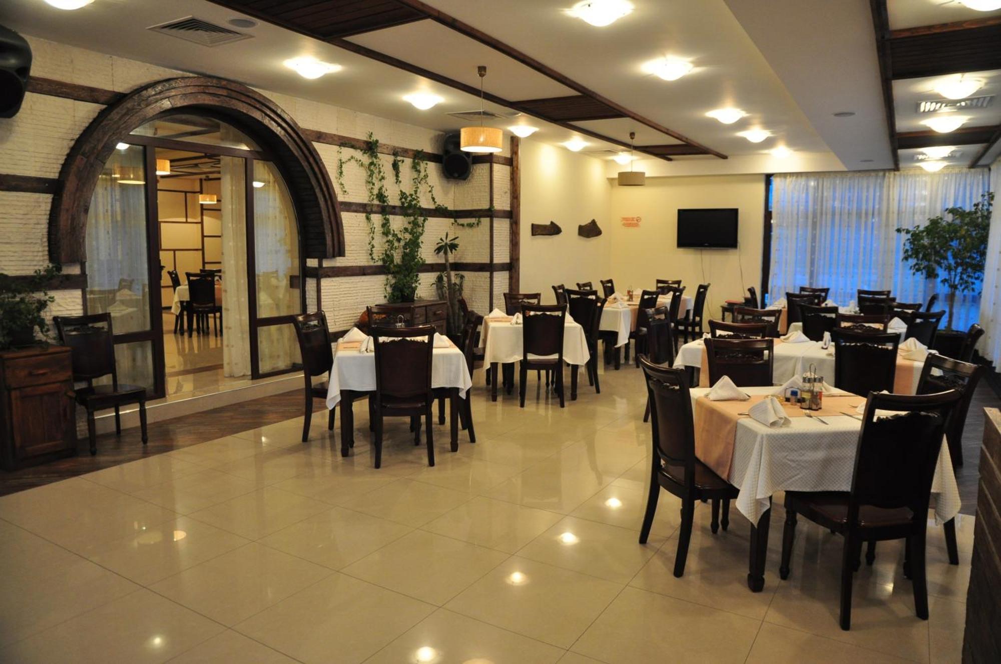 Hotel Orbel Dobriniszte Zewnętrze zdjęcie
