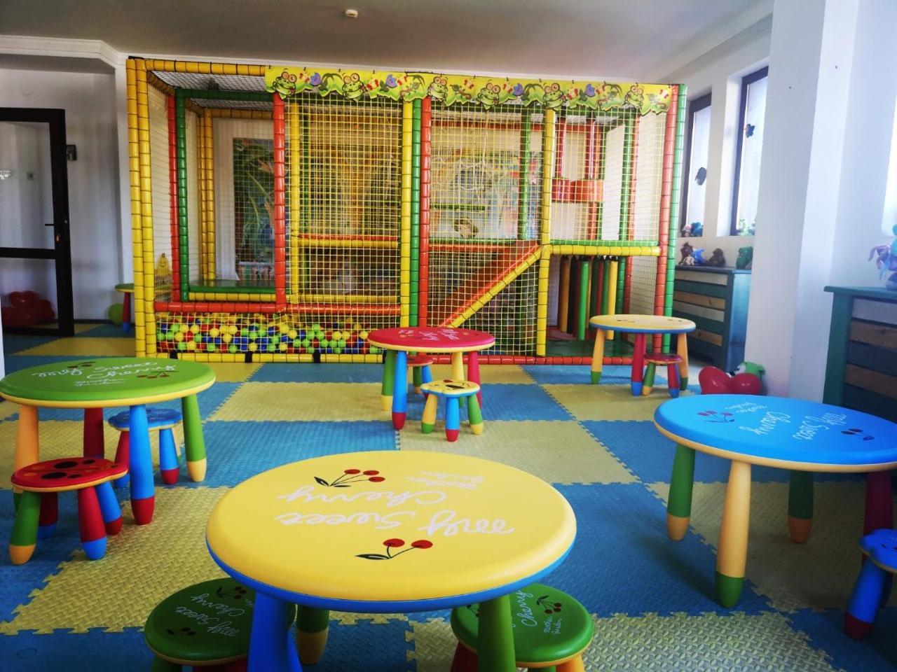 Hotel Orbel Dobriniszte Zewnętrze zdjęcie